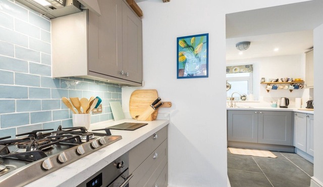 A beautiful coastal townhouse in the heart of Newport, Pembrokeshire