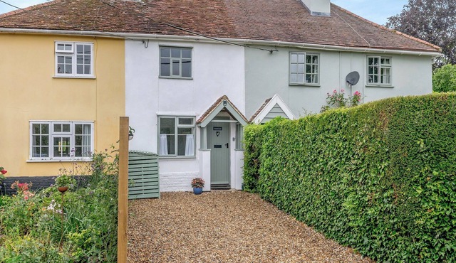 A beautiful cosy country cottage set in a tranquil location.