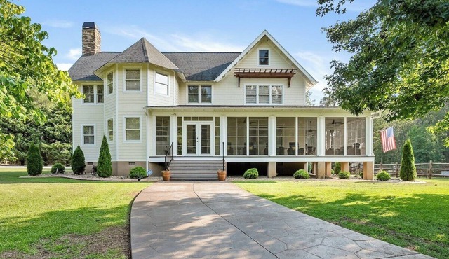 A beautiful home on 10 sprawling acres