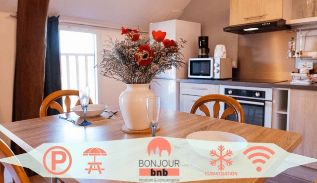 A beautiful one-bedroom apartment + garden + parking + common area