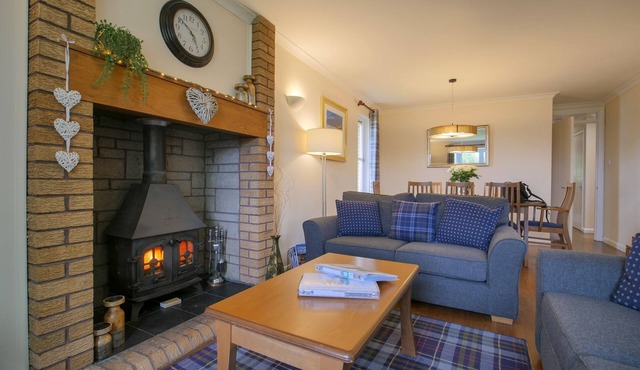 A beautiful pet friendly holiday home sleeping 8 in three-bedrooms, offering 4-star quality, comfort