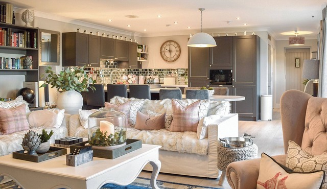 A beautiful rural location, close to Glasgow and Loch Lomond.