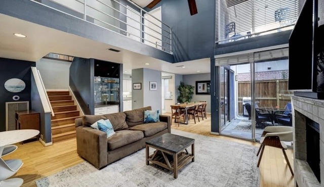 A beautiful spacious home in the heart of Houston