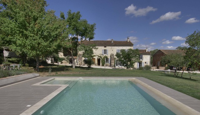 A beautifully appointed (100sqm) 200 year old farmhouse near Mirepoix