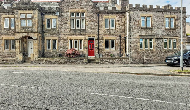 A beautifully maintained property full of warmth, character and charm.