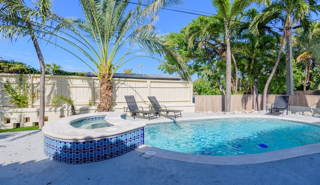 A Bella Capri in Key West by the Beach! *Monthly rental*