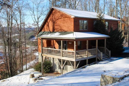 'A Bit of Heaven' Cabin < 13 Miles from Boone!