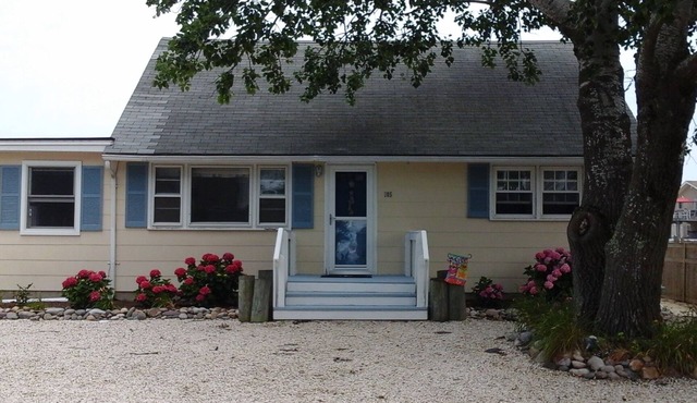 A Boaters Paradise in High Bar Harbor near Barnegat Inlet!