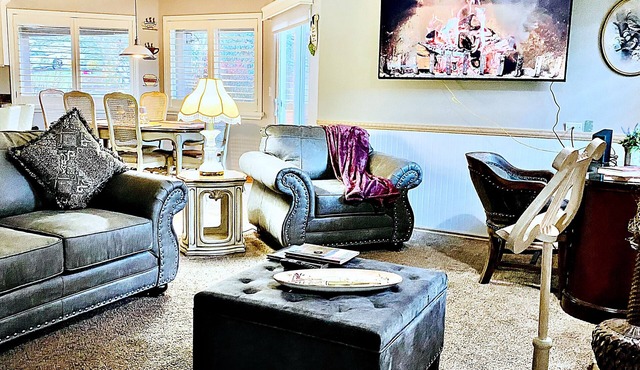 A boutique cottage Near the best wineries and Local Restaurants.