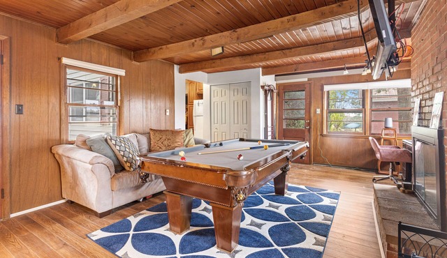 A Breath of fresh Country Air with hot tub.