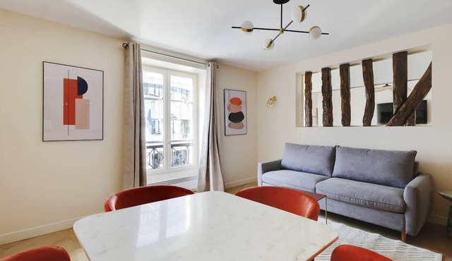 A Bright 1-BR/1BA in Saint-Lazare