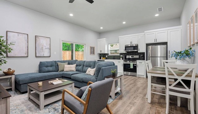 A Bright & Comfortable 3BR Home | Greenville Gem