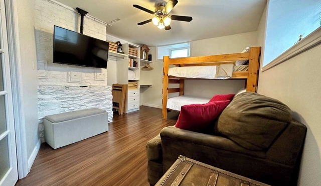 A bright suite with lots of room for fun and relaxation, just 5 minutes from the Halifax ferry!