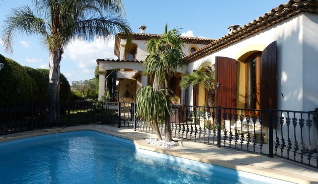 A calm charming place, close to everything.