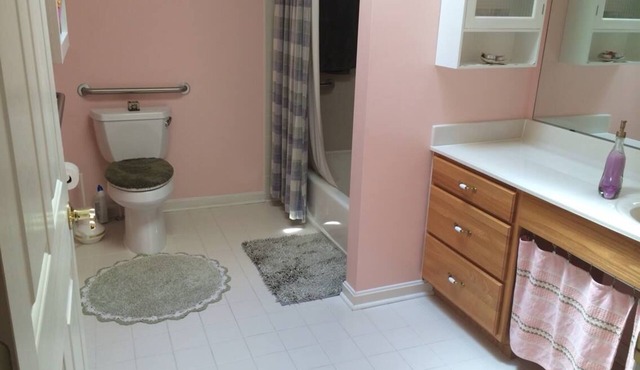 a CCCCCCC (Clean, Clear, Cool, Convenient, Comfortable, Calm, Cousy) Guest room