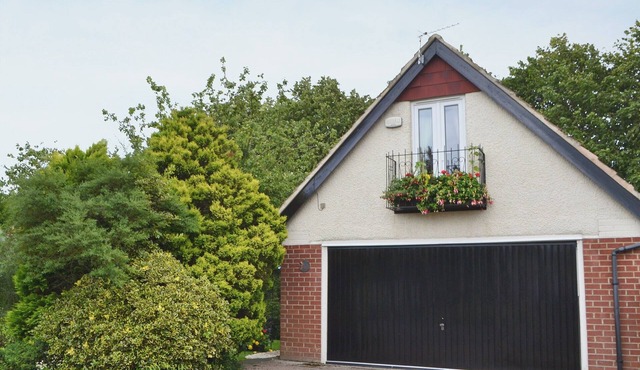 A charming and cosy studio, perfect for a couple’s retreat.