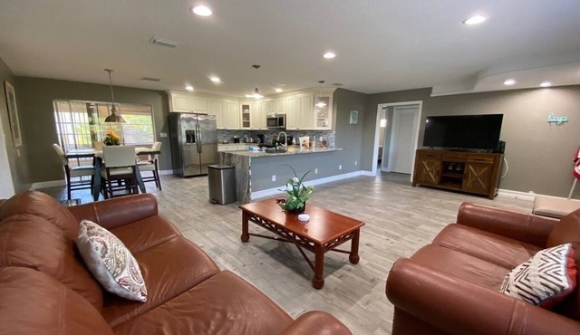 A Charming Beach House - 3 Months Rate Discounts