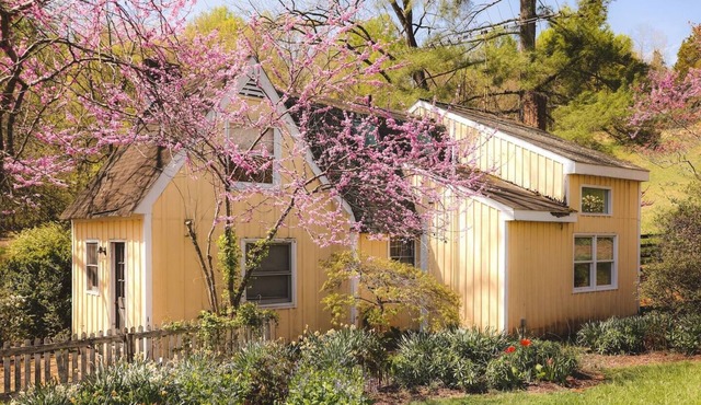 A Charming Estate Cottage at Grelen's Spotswood Lodge in Central VA