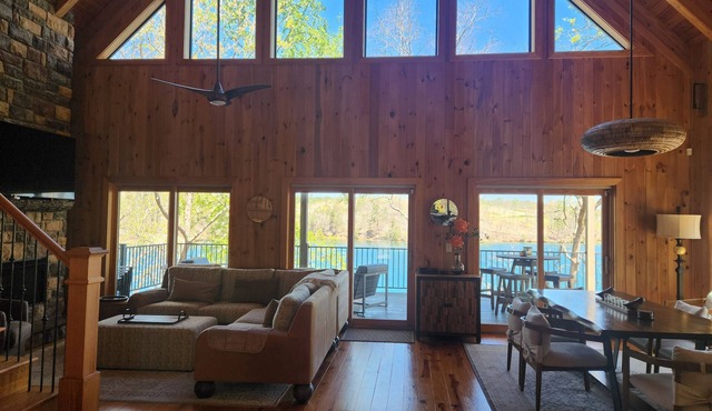 A charming lakefront Lake Keowee home!