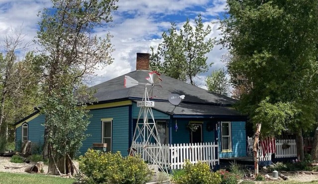 A Charming Mountain Getaway in Historic Como CO