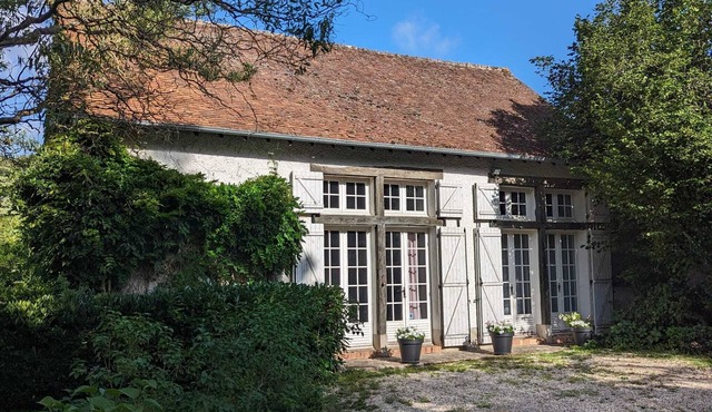 A charming old barn