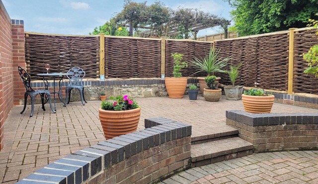 A charming one-bed, one-bath holiday home in Somerset Levels.