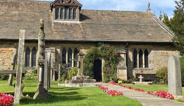 A Charming, Romantic Lodge with Panoramic Views