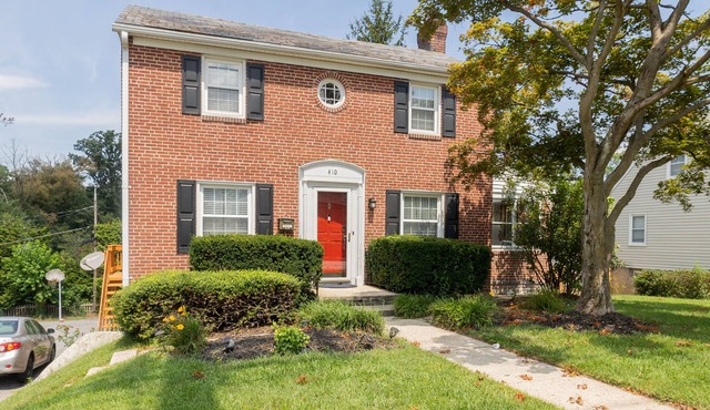 A charming, stylish guesthouse in the heart of Towson.