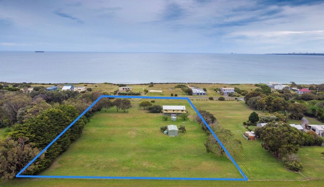 A cheerful home at the beach!