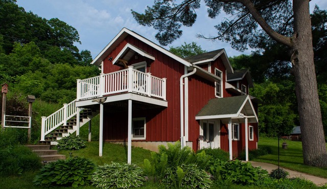 A city loft in a country setting! Beautiful and serene.