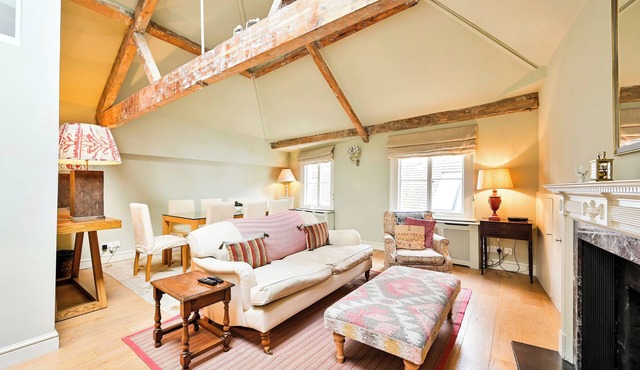 A Classic Mews Home in a Perfect Westminster Location.