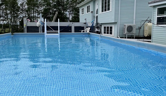 A Coastal Retreat In Wallace 7 Bedrooms 8 Person Hot tub & 32ft Swimming Pool*