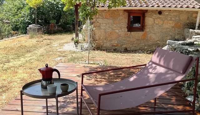 A cocoon in the heart of the Causses to recharge your batteries in the midst of nature.