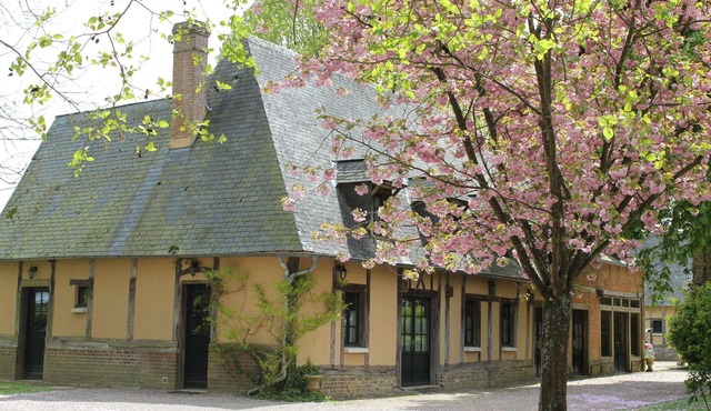 A comfortable country house in an English park