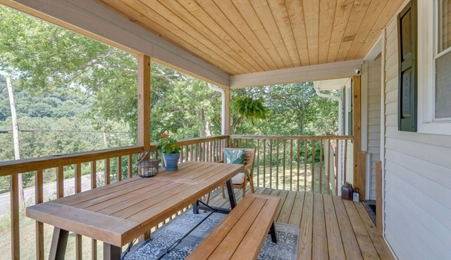 A comfortable country retreat, close to downtown Nashville