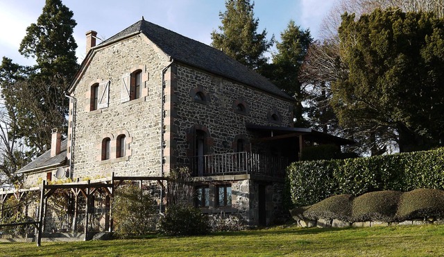 A comfortable gite in the pure Cantalien style