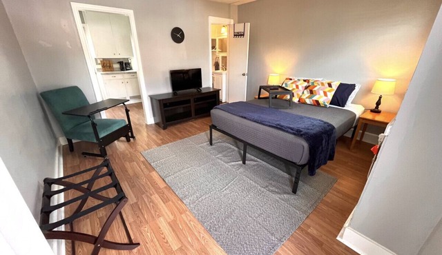 A comfy and very functional Efficiency apartment with many updates!