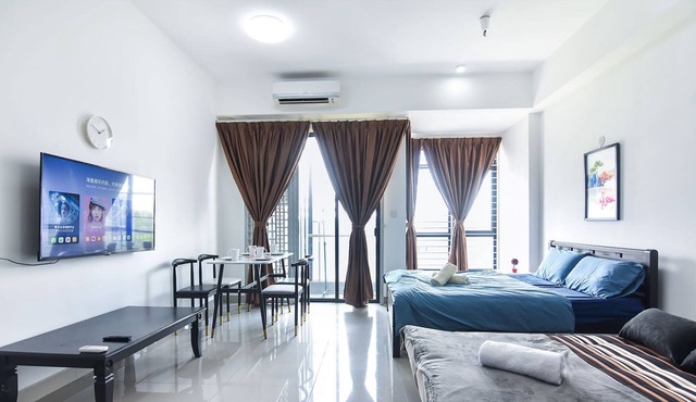 A Comfy, Utropolis Studio Near KDU, FREE Parking