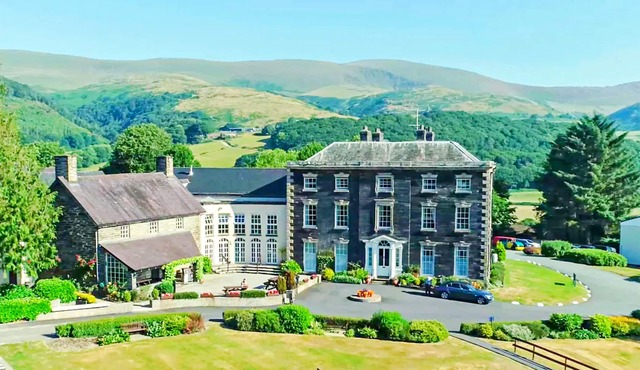 A Condo Resort Overlooking River Dyfi