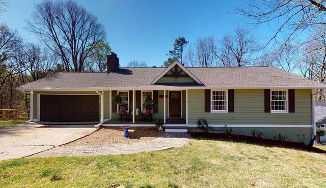 A COOL CHANGE TOO - Home on Lake Lanier with a dock