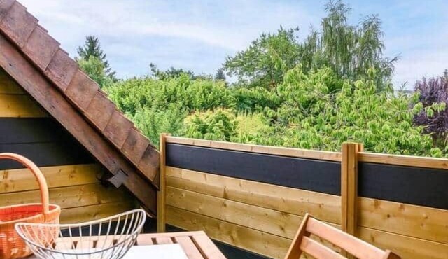 A corner of paradise and its terrace in the heart of Milly