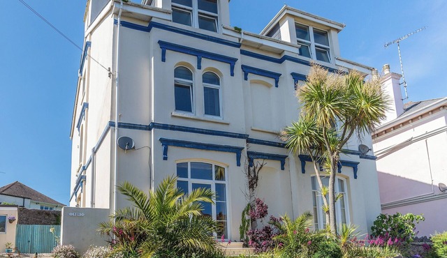 A cosy and comfortable apartment minutes from the centre of Brixham.