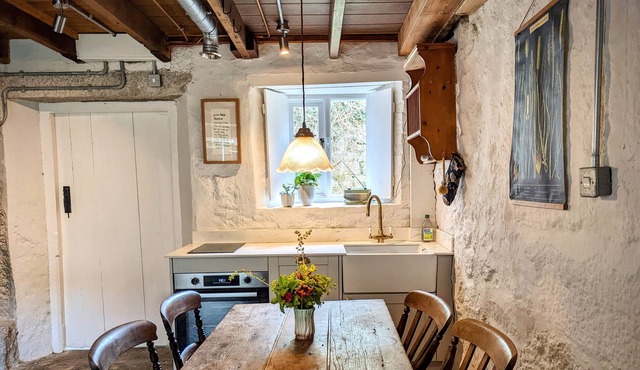 A cosy cottage in the heart of North Helford