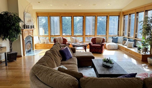 A+ Country Getaway | Rooftop Deck | Pet Friendly