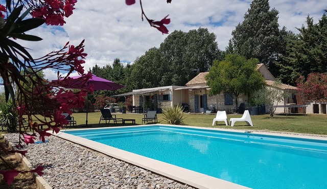 A country house in the heart of Provence with PRIVATE POOL
