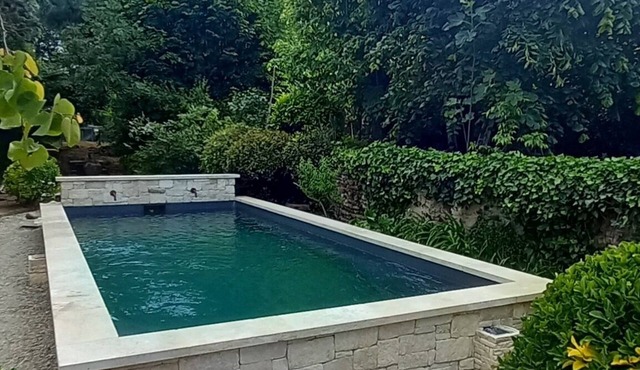 A COUNTRY HOUSE IN THE CENTER OF TOWN