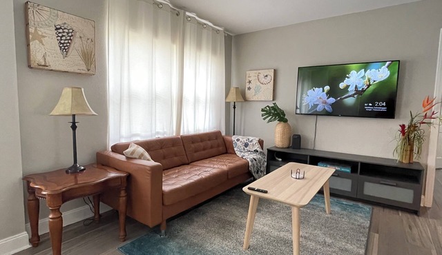 A Cozy and Comfortable Home Away from Home in Pensacola