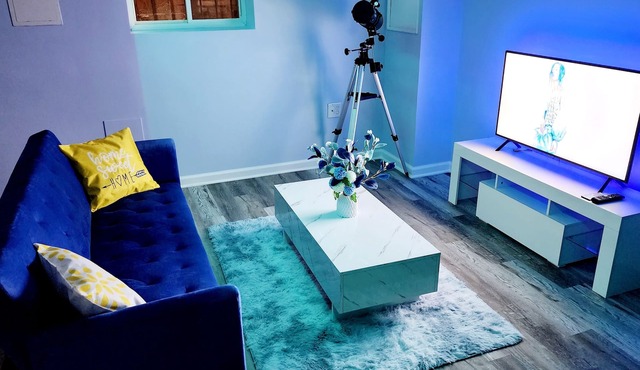 A Cozy and Modern Apartment in Northwest DC - Free Private Parking