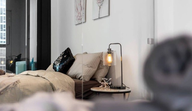 A Cozy Apt, Only a 5-min Walk to Victoria Market