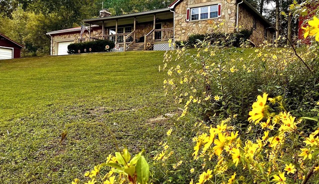 A cozy country home near Nolin Lake, Blue Holler ATV Park and Mammoth Cave